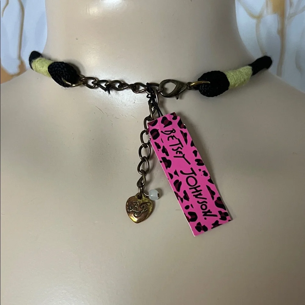 * Betsey Johnson Black and White Statement Necklace